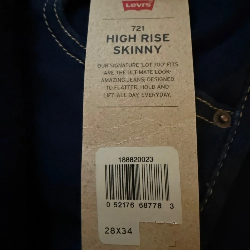 Levi’s 721 High Rise Skinny jeans - Picture 5 of 6